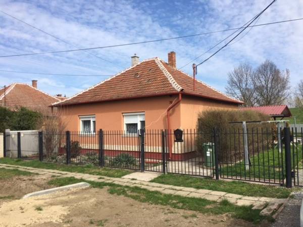 eladó családi ház, Békés