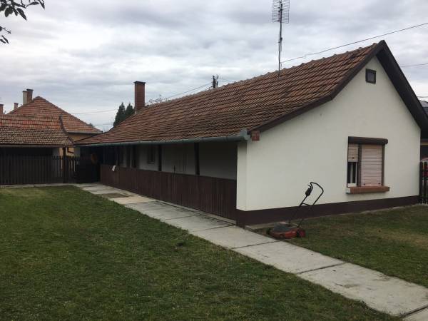 eladó családi ház, Békés