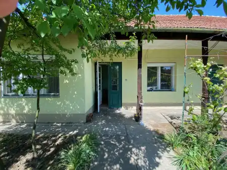 Eladó családi ház, Békéscsaba 2 szoba 95 m² 38 M Ft