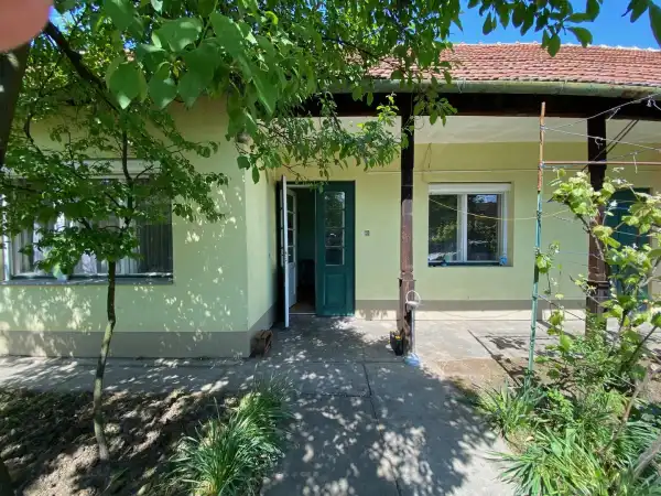 Eladó családi ház, Békéscsaba 2 szoba 95 m² 38 M Ft