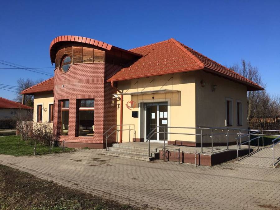 eladó családi ház, Murony
