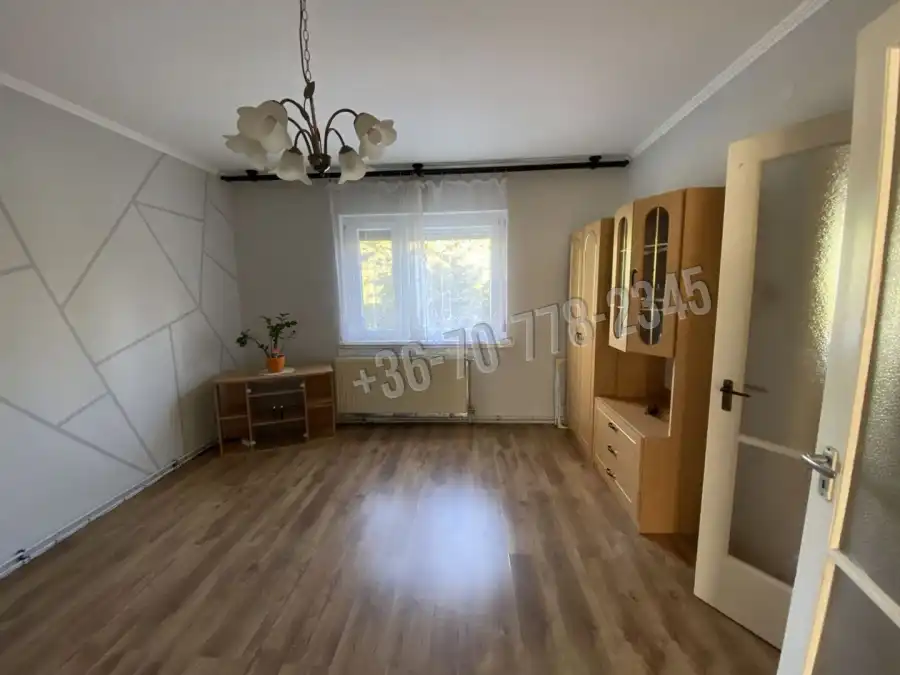 eladó panellakás, Békéscsaba