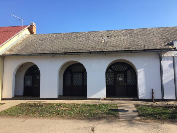 eladó üzlet, Mezőhegyes