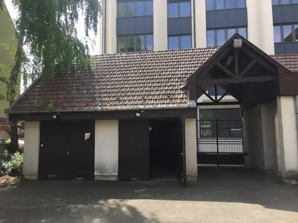Kiadó garázs, Békéscsaba 18 m² 25 E Ft/hó