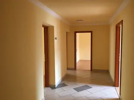 Kiadó irodaházban B, B+ kat., Békéscsaba 5 szoba 25 m² 60 E Ft/hó + Áfa