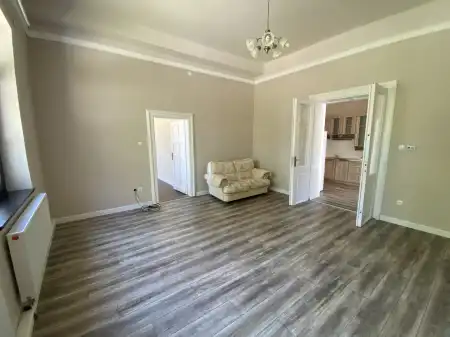 Kiadó téglalakás, Békéscsaba 2 szoba 50 m² 140 E Ft/hó