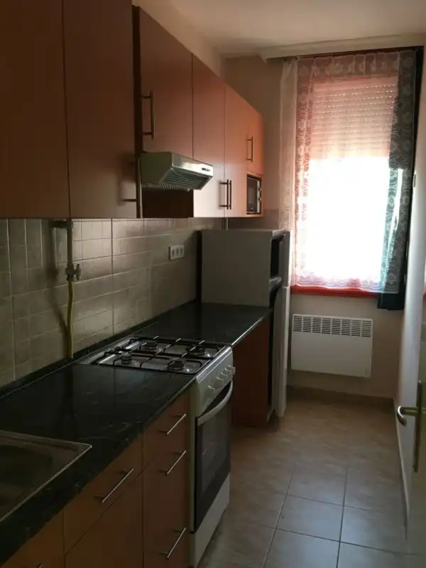 Kiadó téglalakás, Békéscsaba 1+1 szoba 45 m² 90 E Ft/hó