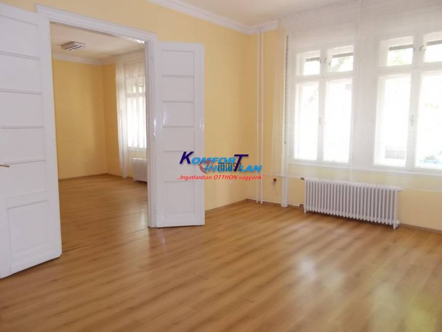 kiadó újszerű iroda, Békéscsaba